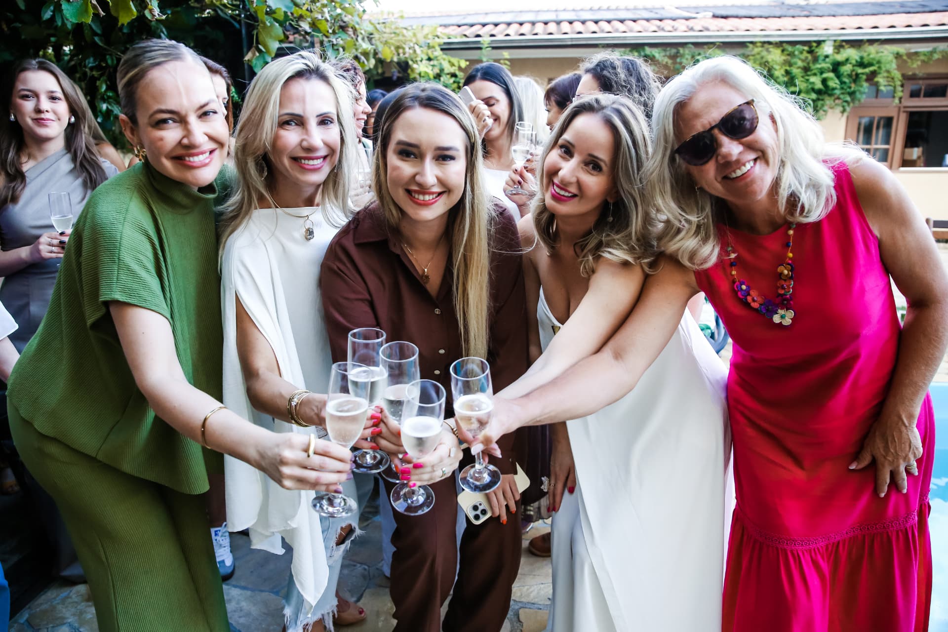 Associadas do Clube Aysú reunidas em um encontro da casa